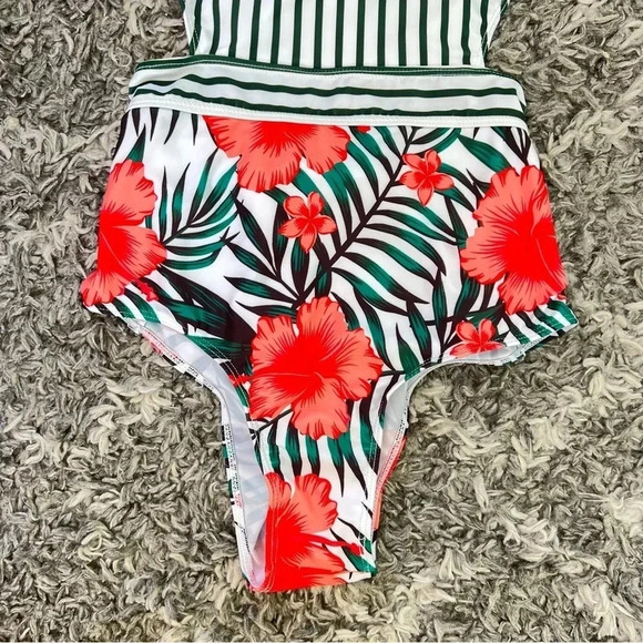 🏝️ Gorgeous Iffei One piece Swimsuit, Size Large, Beautiful Design, NWT - Picture 9 of 11